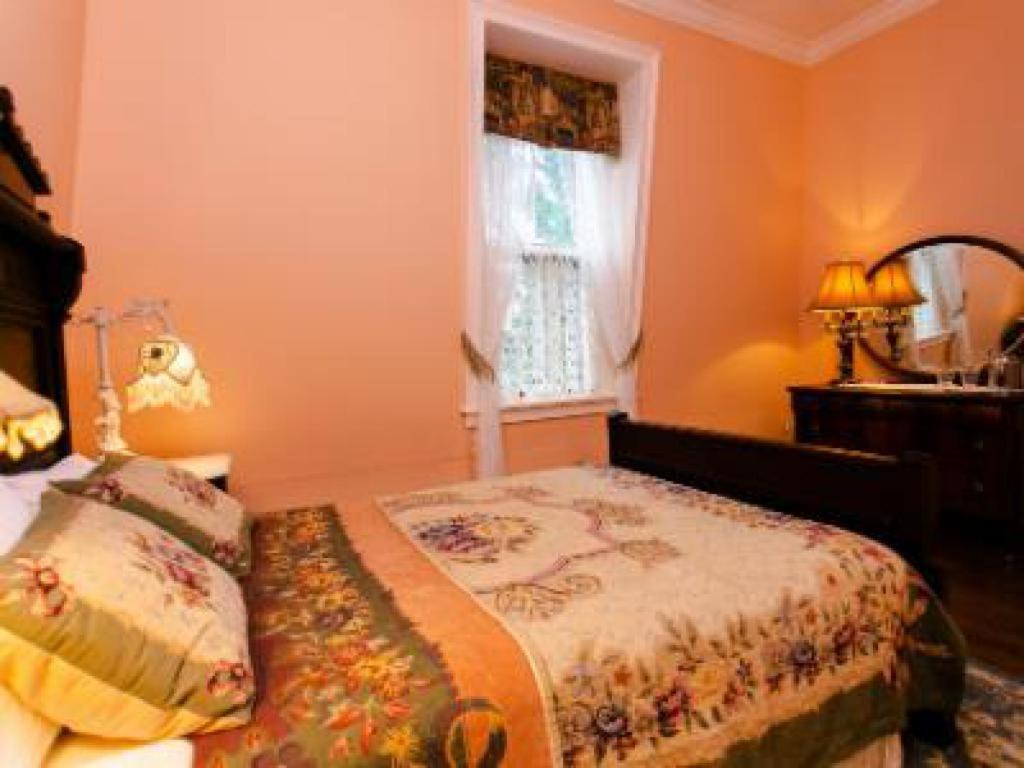 Silas W Robbins B&B Wethersfield Экстерьер фото