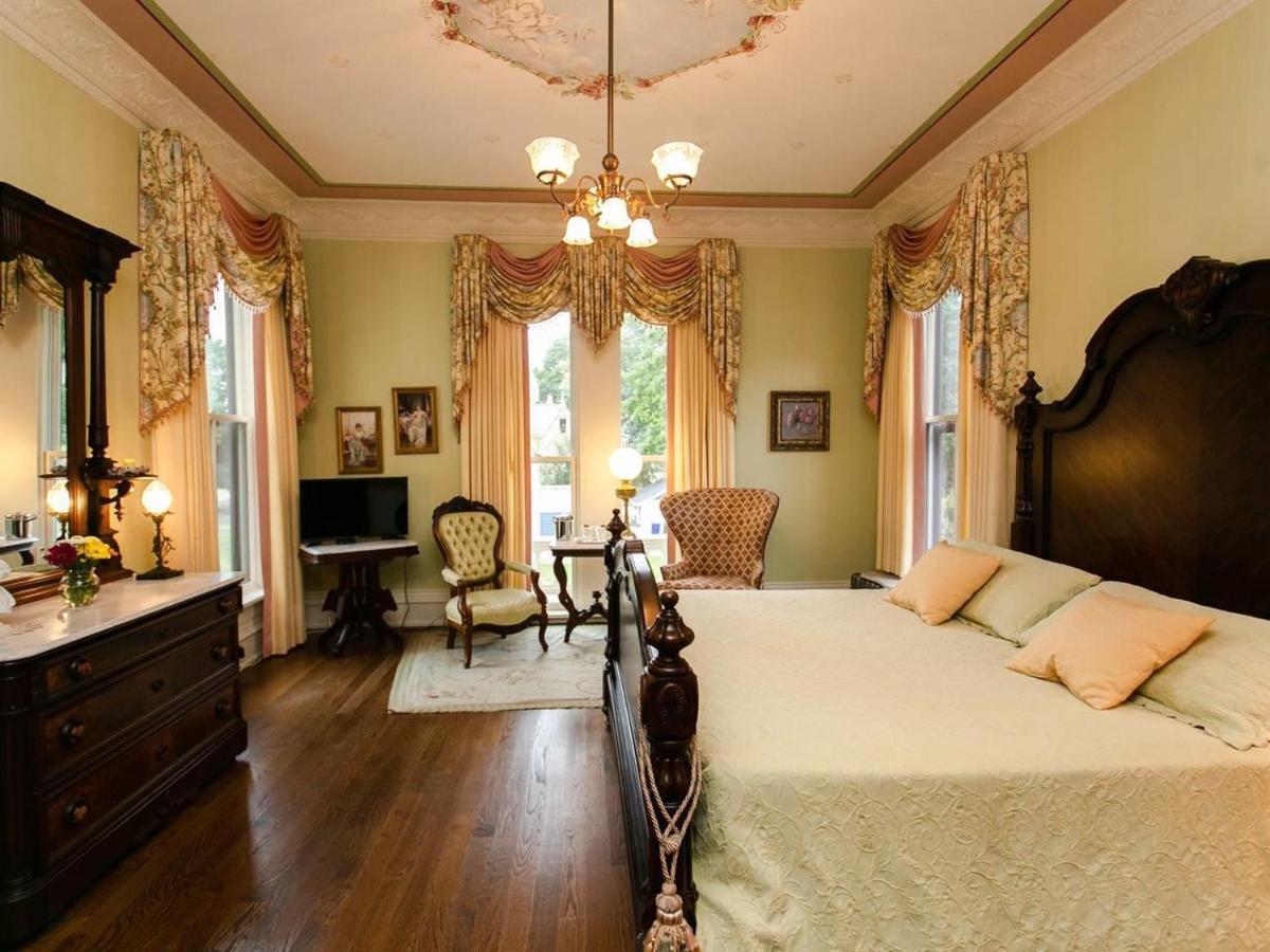 Silas W Robbins B&B Wethersfield Экстерьер фото